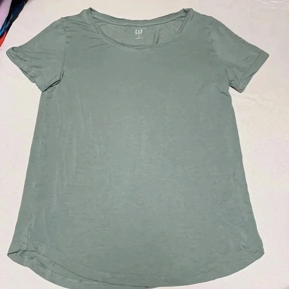 Gap women’s t-shirt,tee-shirt . Size S. - Picture 1 of 3